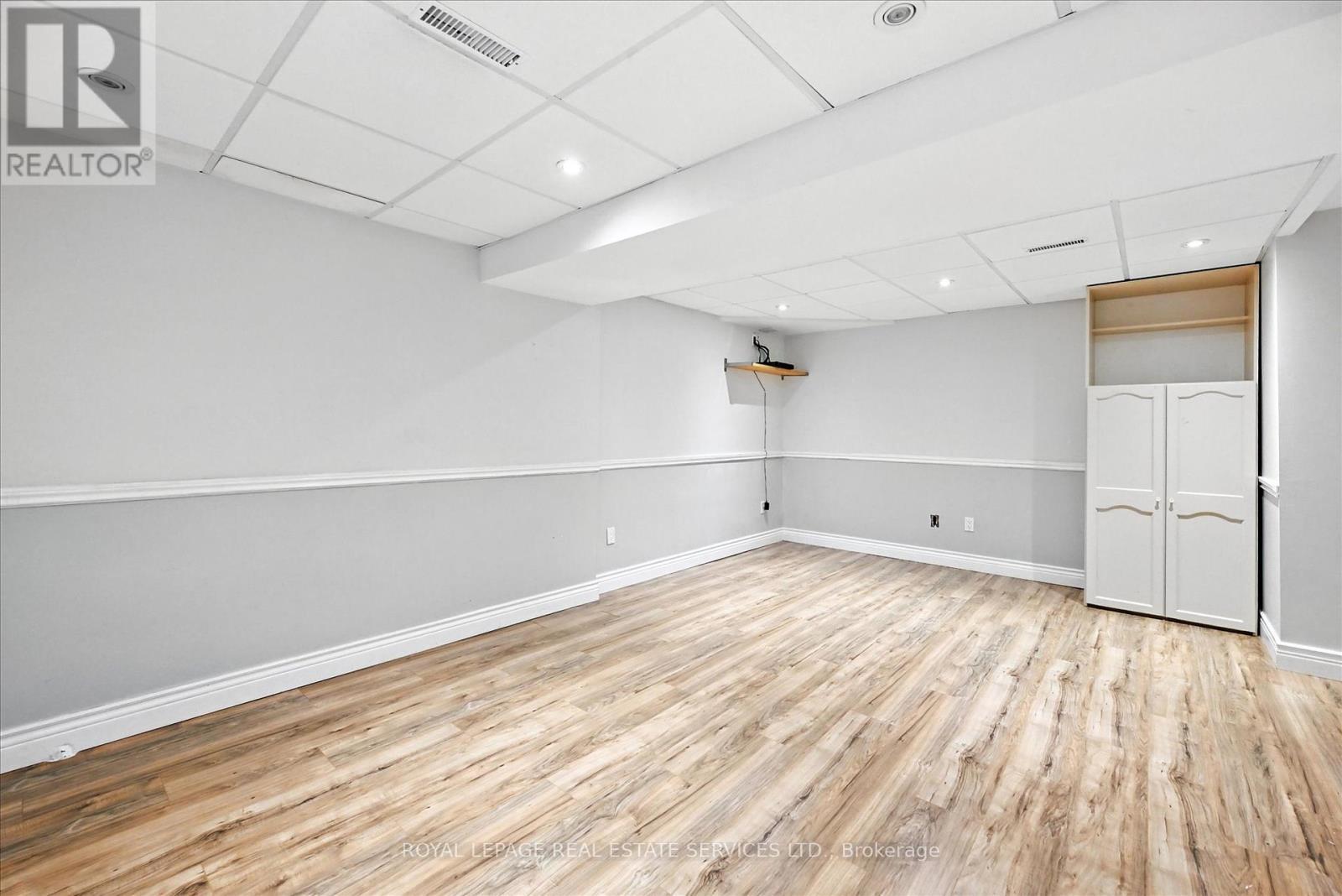 












448 MARLATT DRIVE

,
Oakville,




Ontario
L6H5X4

