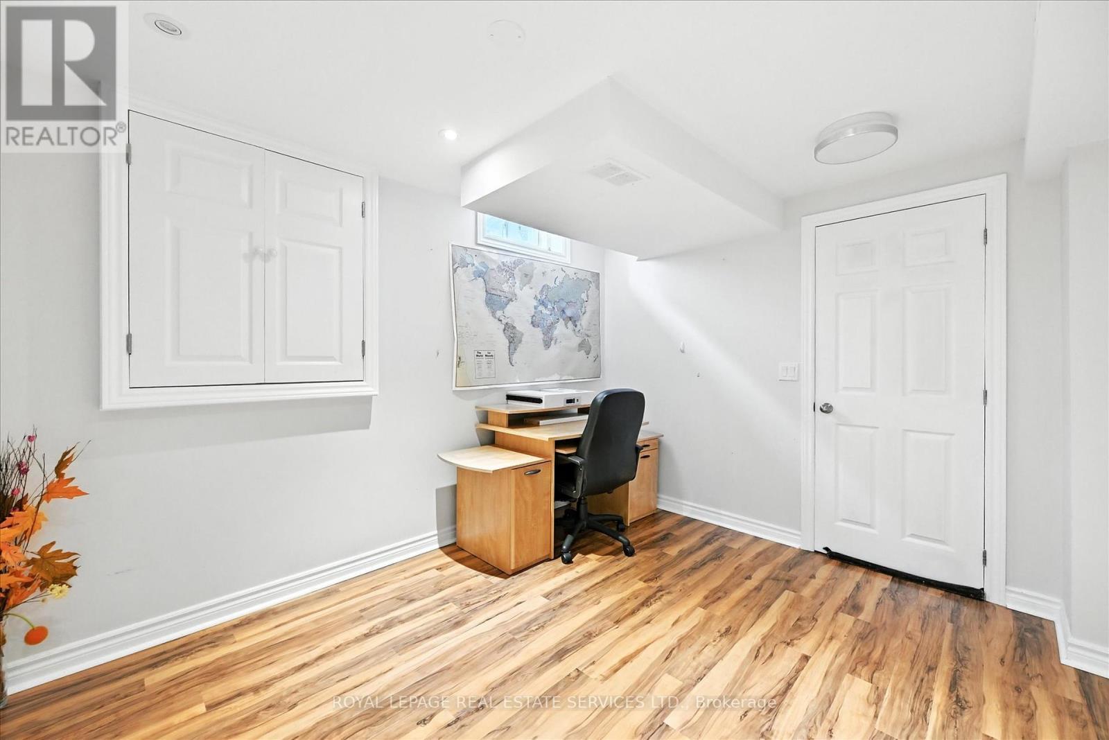 












448 MARLATT DRIVE

,
Oakville,




Ontario
L6H5X4

