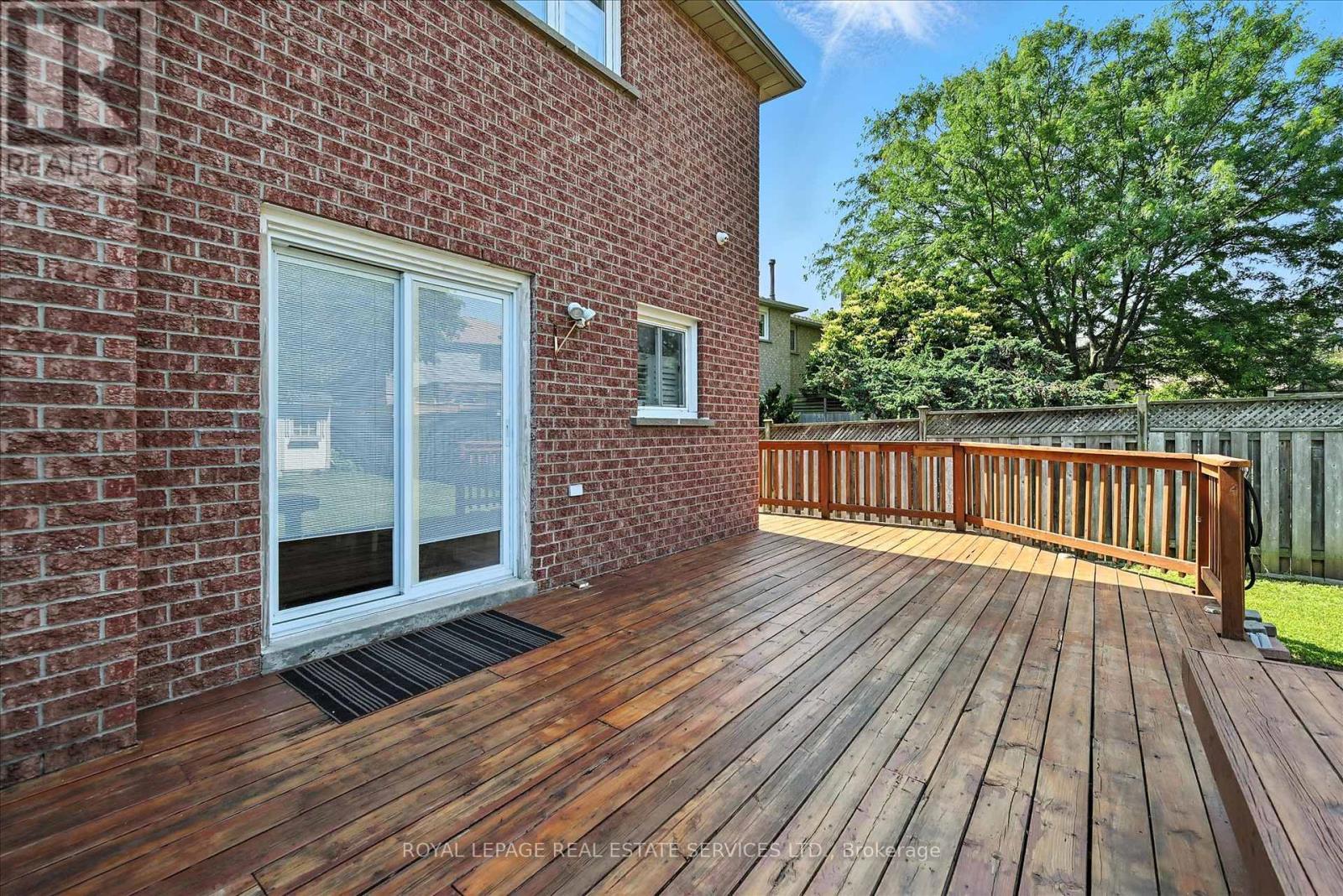 












448 MARLATT DRIVE

,
Oakville,




Ontario
L6H5X4

