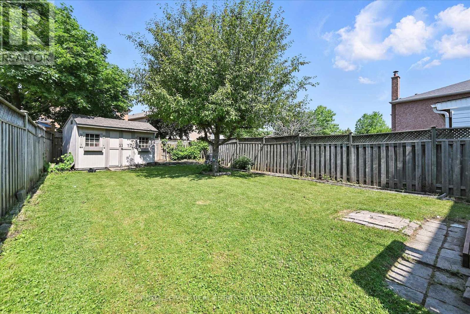 












448 MARLATT DRIVE

,
Oakville,




Ontario
L6H5X4

