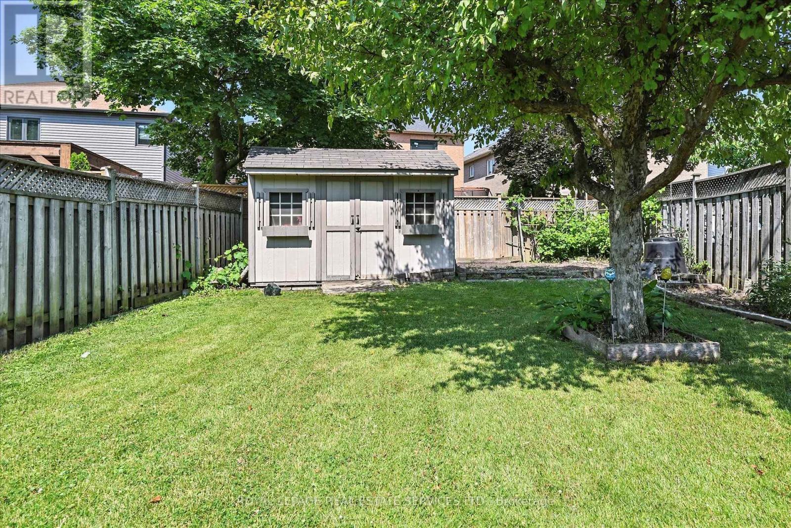 












448 MARLATT DRIVE

,
Oakville,




Ontario
L6H5X4

