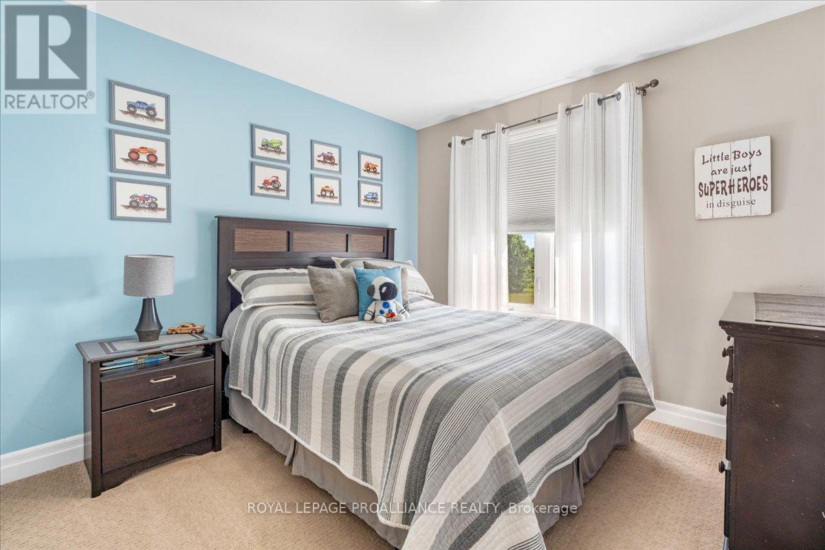 












20846 LOYALIST PARKWAY

,
Prince Edward County (Ameliasburg Ward),




Ontario
K0K1T0

