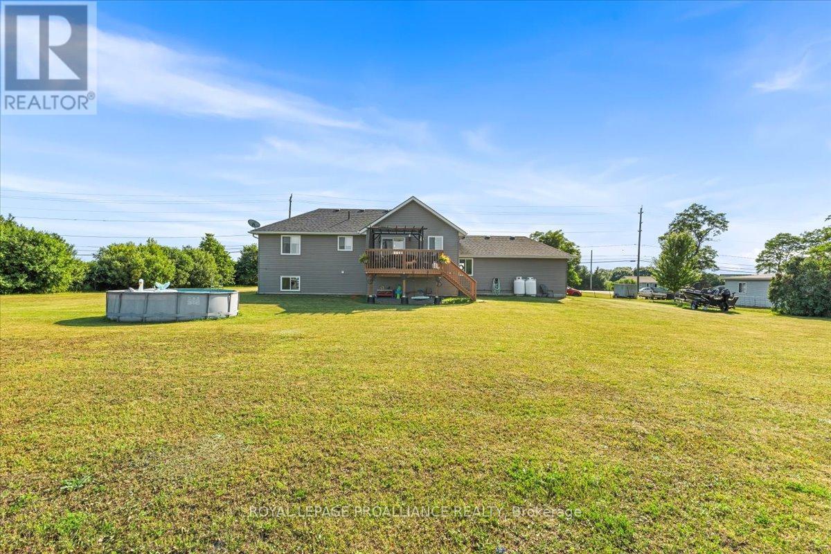 












20846 LOYALIST PARKWAY

,
Prince Edward County (Ameliasburg Ward),




Ontario
K0K1T0

