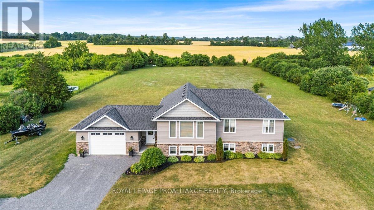 












20846 LOYALIST PARKWAY

,
Prince Edward County (Ameliasburg Ward),




Ontario
K0K1T0

