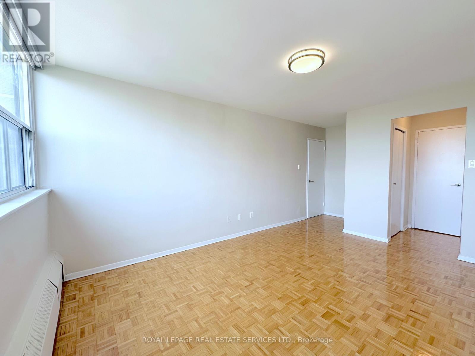 












1207 - 15 BROOKBANKS DRIVE

,
Toronto,




Ontario
M3A2S9


