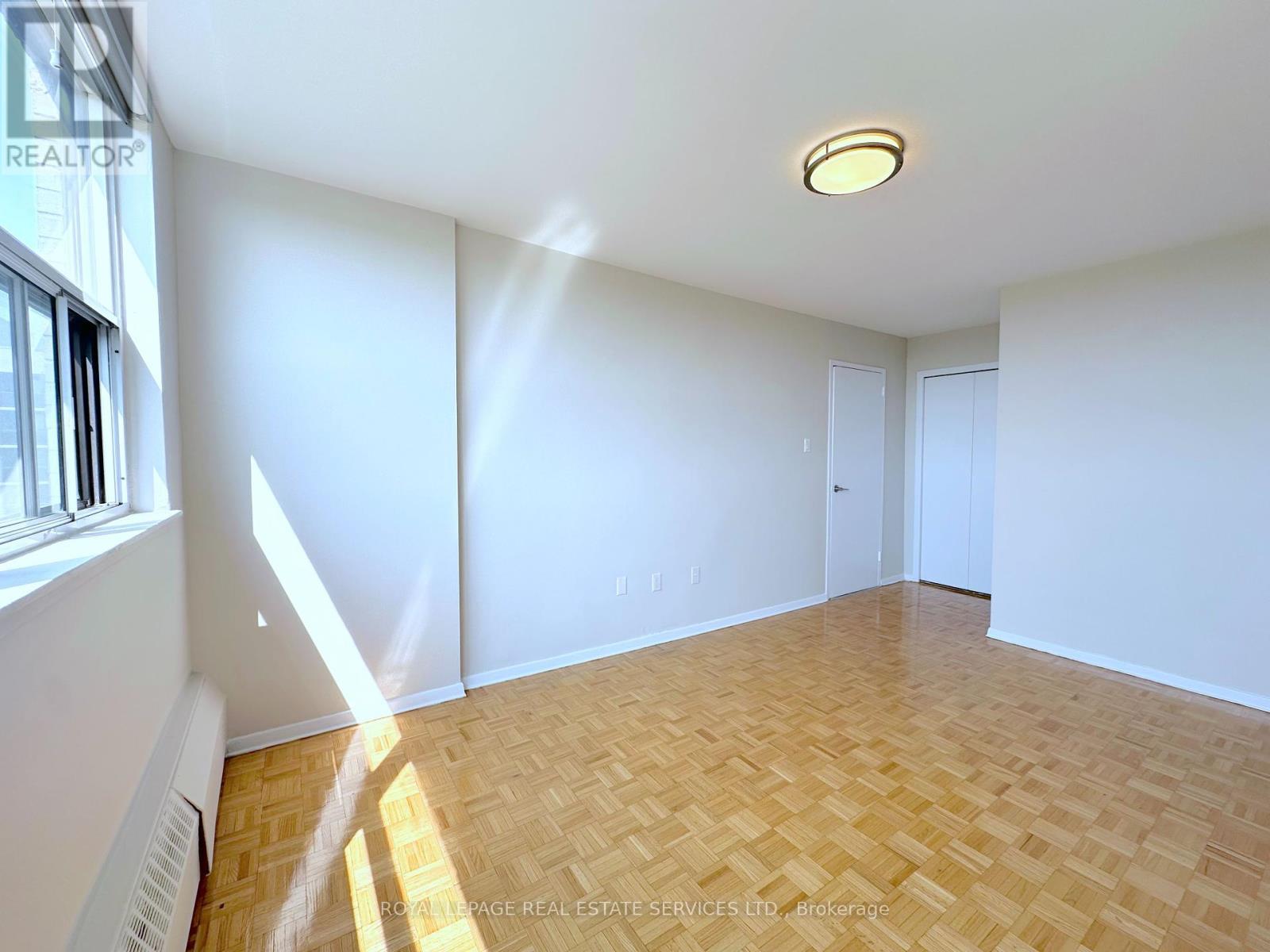 












1207 - 15 BROOKBANKS DRIVE

,
Toronto,




Ontario
M3A2S9


