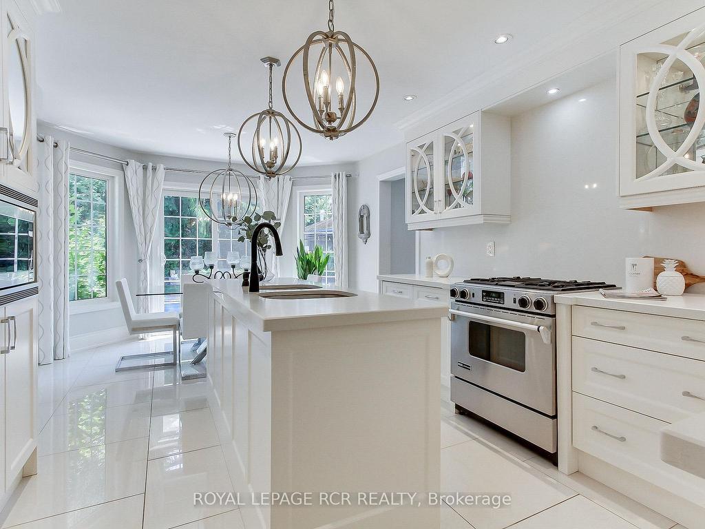 









646


Brooker

Ridge,
Newmarket,




ON
L3X 1V7

