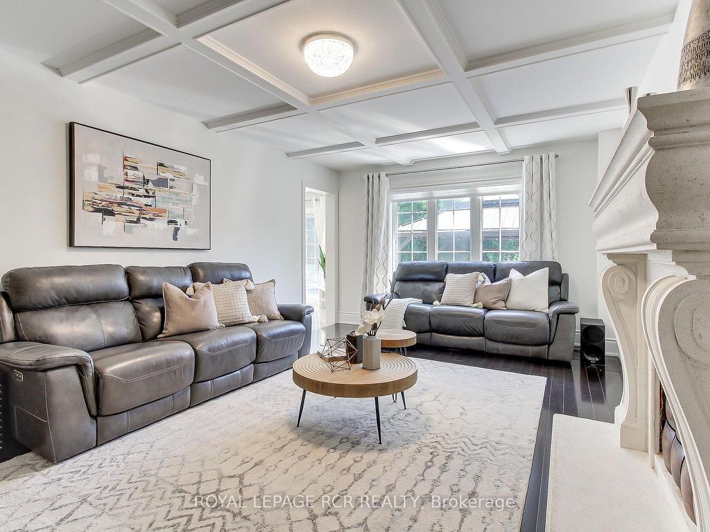 









646


Brooker

Ridge,
Newmarket,




ON
L3X 1V7

