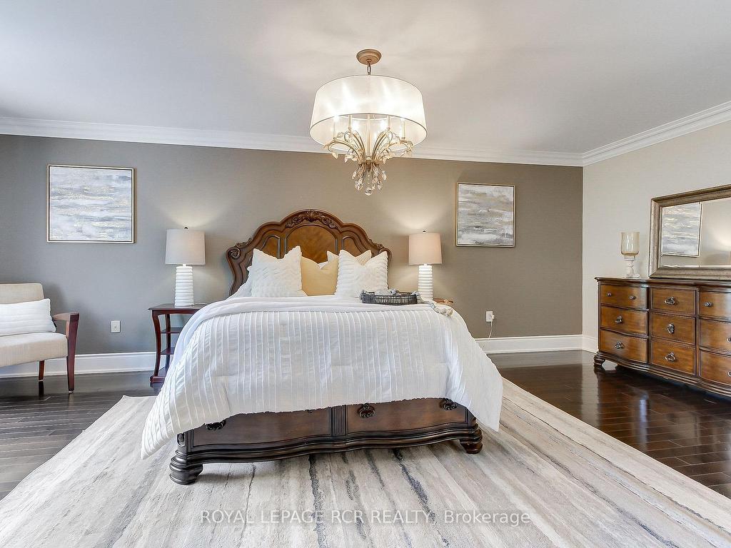 









646


Brooker

Ridge,
Newmarket,




ON
L3X 1V7

