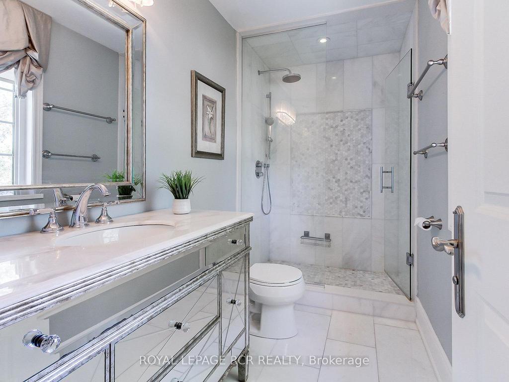 









646


Brooker

Ridge,
Newmarket,




ON
L3X 1V7

