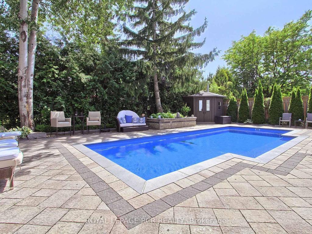 









646


Brooker

Ridge,
Newmarket,




ON
L3X 1V7

