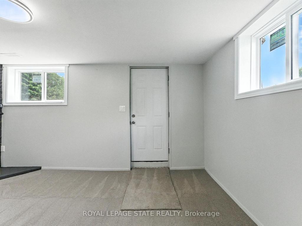 









7185


Airport

Road,
Hamilton,




ON
L0R 1W0

