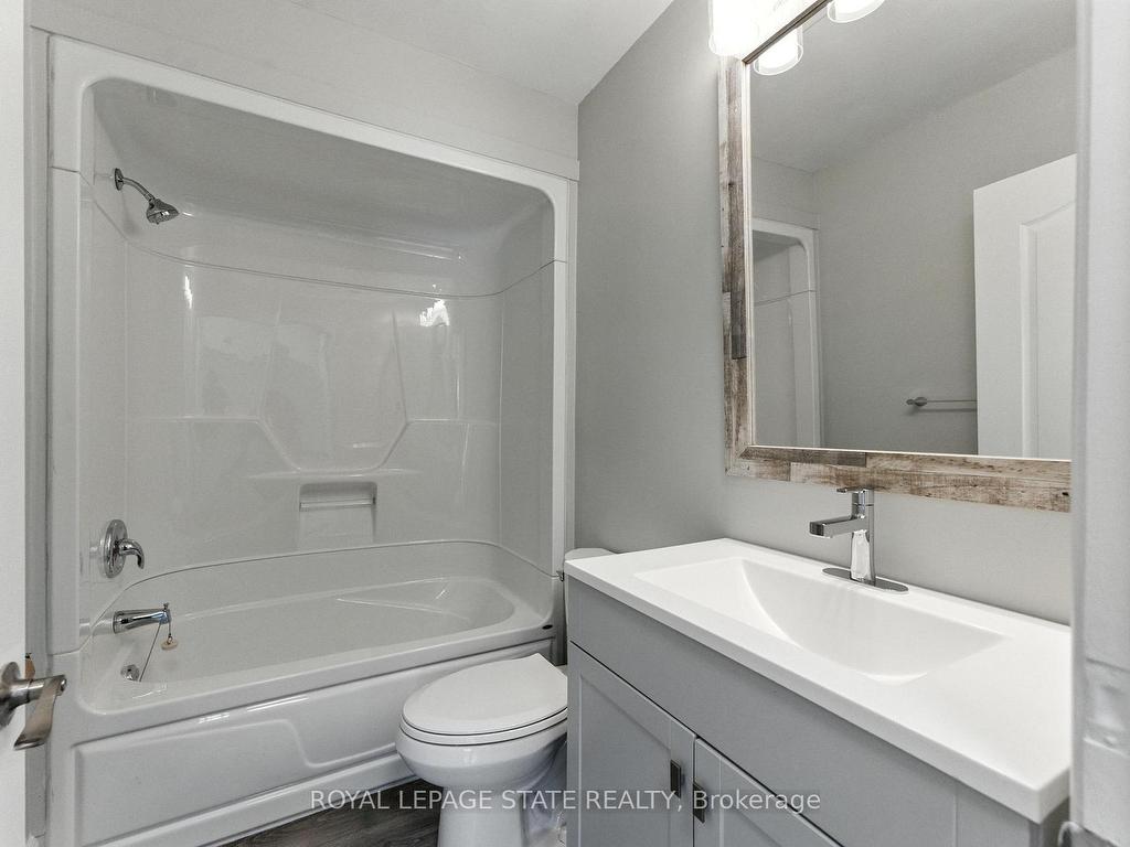 









7185


Airport

Road,
Hamilton,




ON
L0R 1W0

