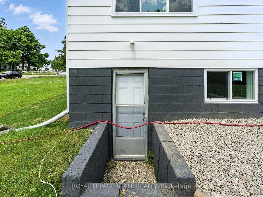 









7185


Airport

Road,
Hamilton,




ON
L0R 1W0


