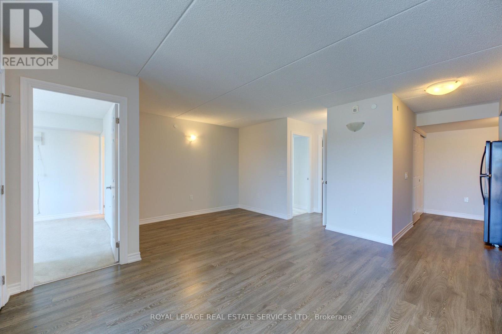 












301 - 716 MAIN STREET E

,
Milton,




Ontario
L9T9L9


