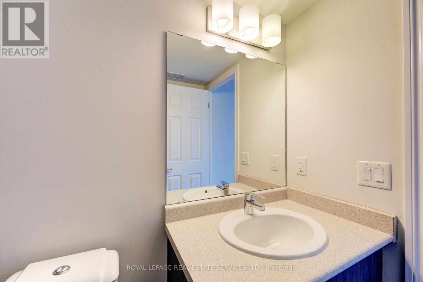 












301 - 716 MAIN STREET E

,
Milton,




Ontario
L9T9L9

