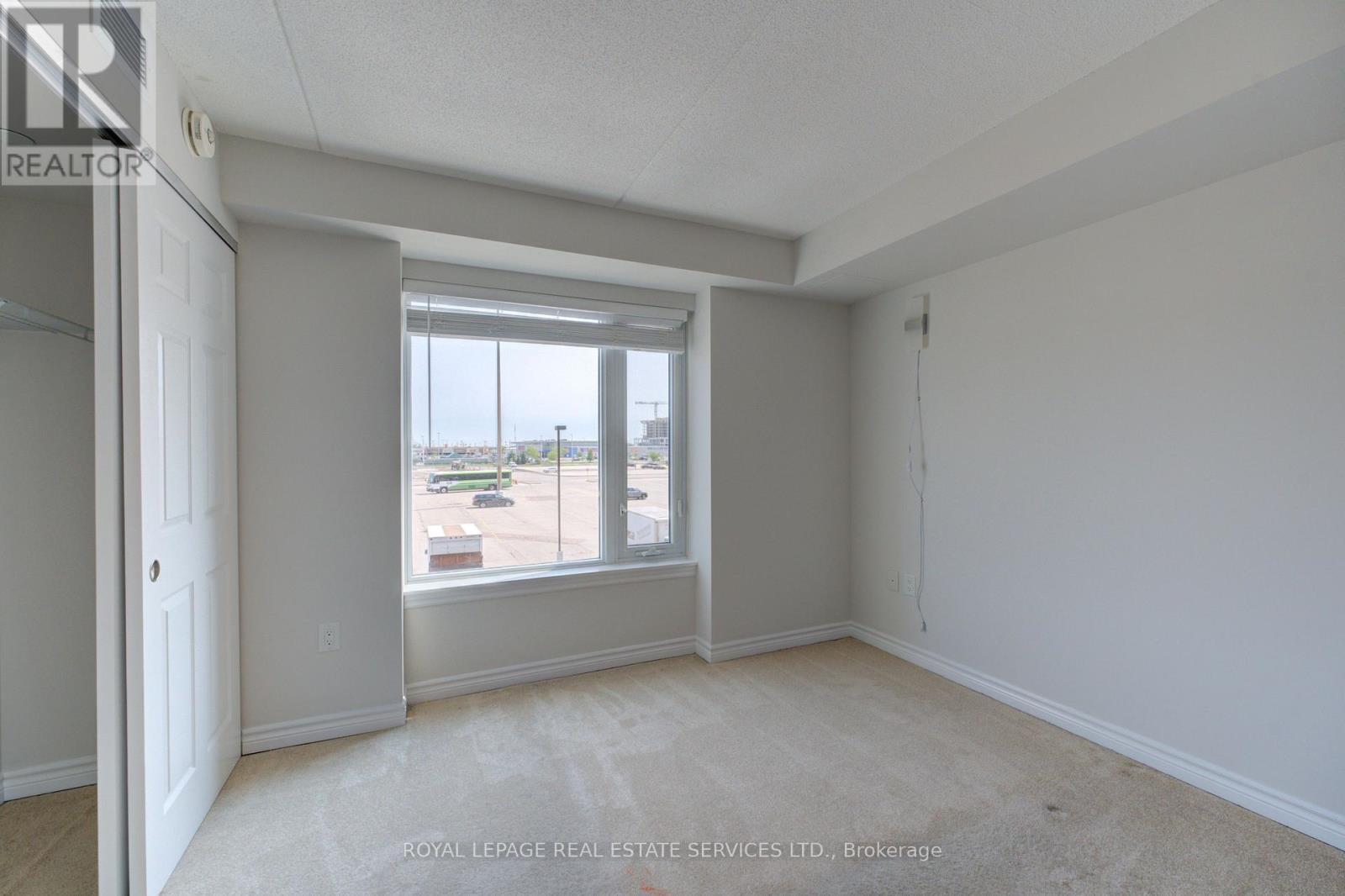 












301 - 716 MAIN STREET E

,
Milton,




Ontario
L9T9L9

