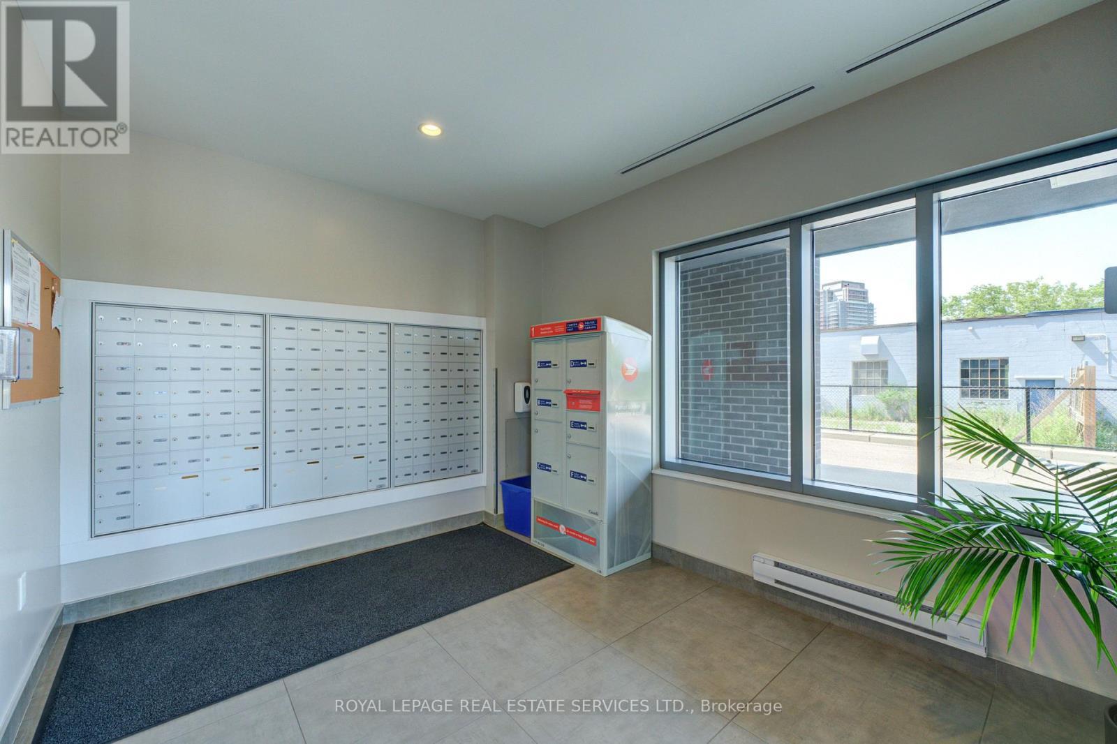 












301 - 716 MAIN STREET E

,
Milton,




Ontario
L9T9L9

