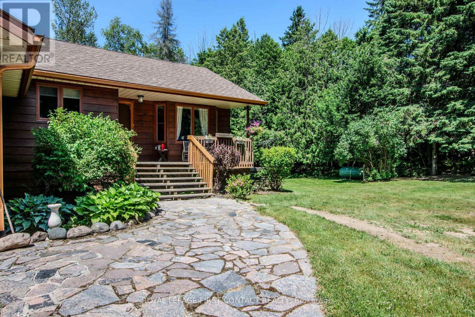 












5144 25TH SIDE ROAD

,
Essa,




Ontario
L0L2N0

