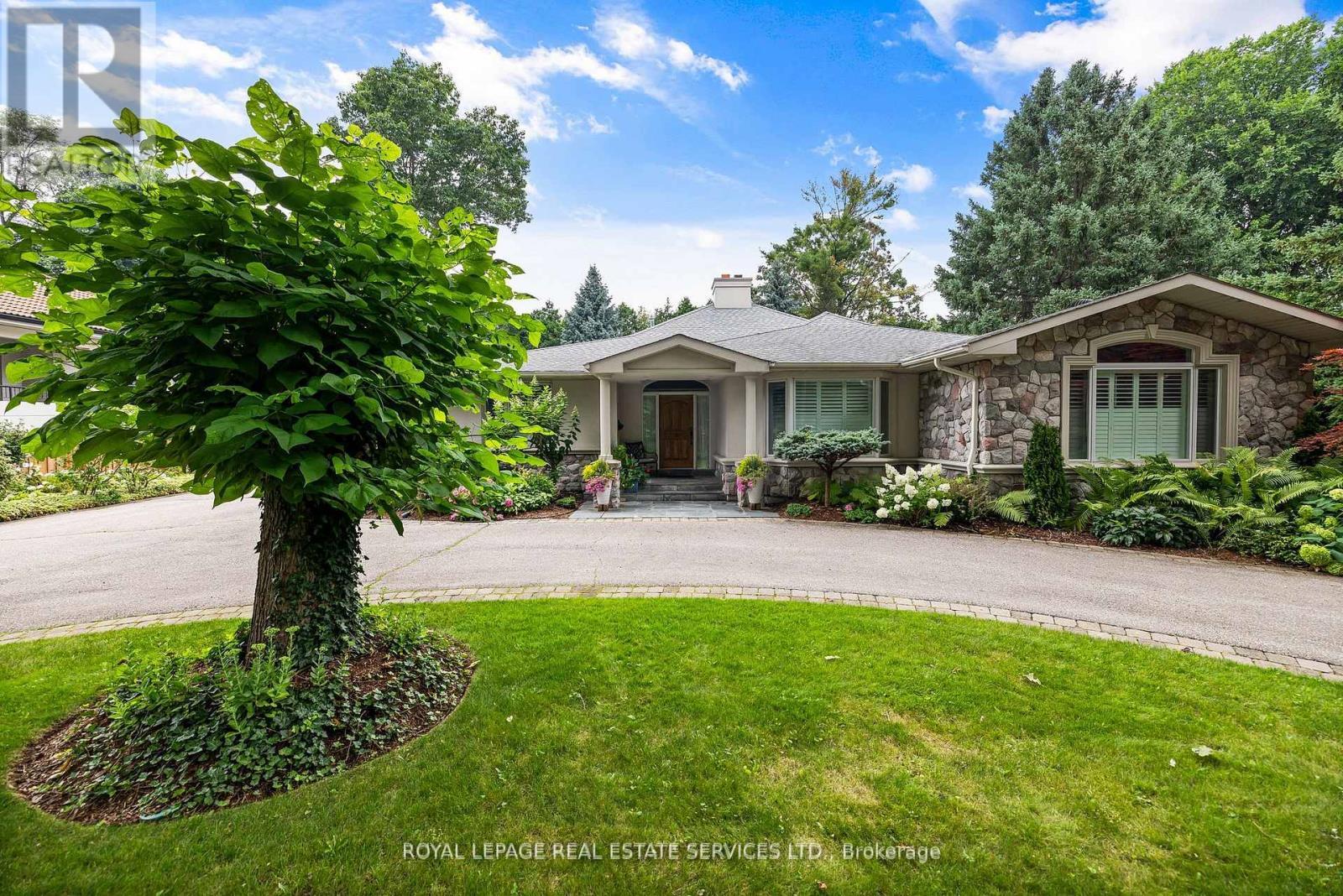 












70 LEGGETT AVENUE

,
Toronto,




Ontario
M9P1X4

