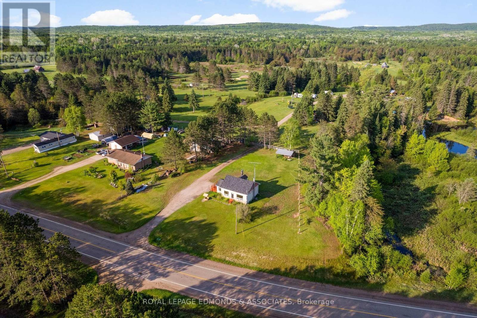 












3433 ROUND LAKE ROAD

,
Killaloe, Hagarty and Richards,




Ontario
K0J2A0

