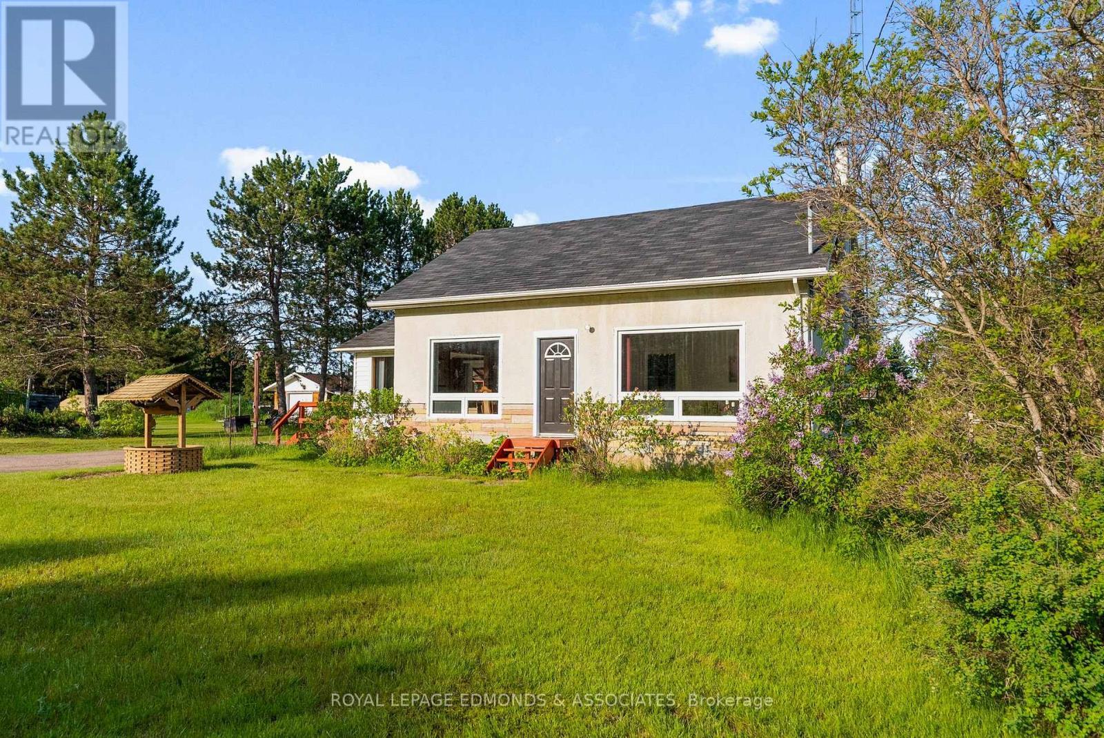 












3433 ROUND LAKE ROAD

,
Killaloe, Hagarty and Richards,




Ontario
K0J2A0

