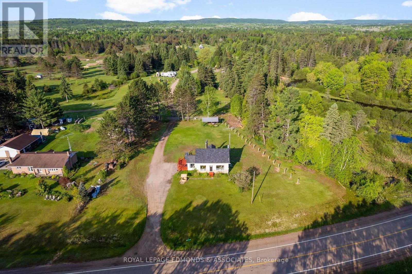 












3433 ROUND LAKE ROAD

,
Killaloe, Hagarty and Richards,




Ontario
K0J2A0

