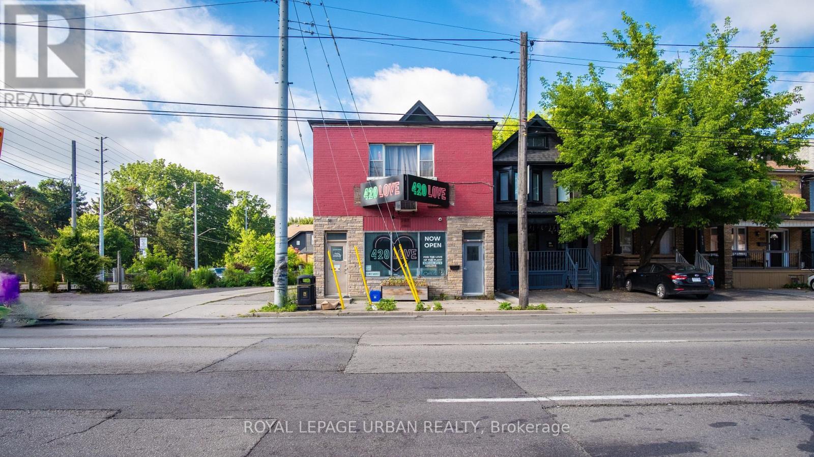 












976 MAIN STREET E

,
Hamilton,




Ontario
L8M1M8

