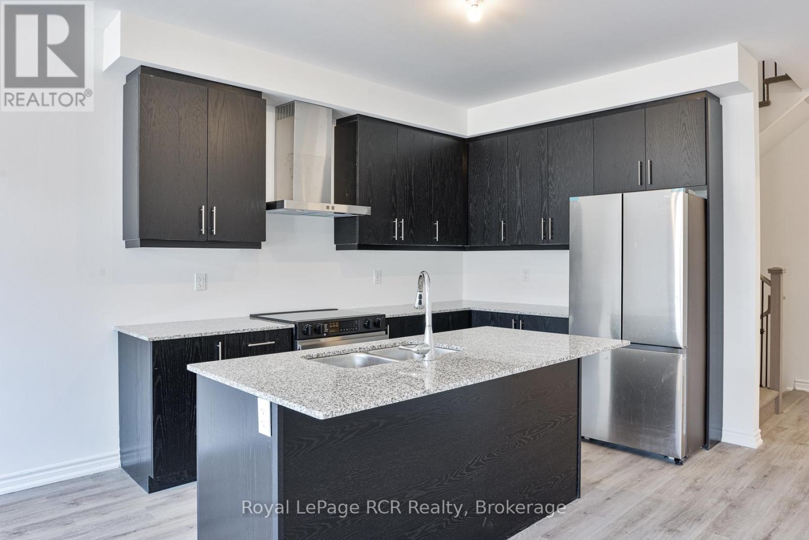 












27 WYN WOOD LANE

,
Orillia,




Ontario
L3V8P7

