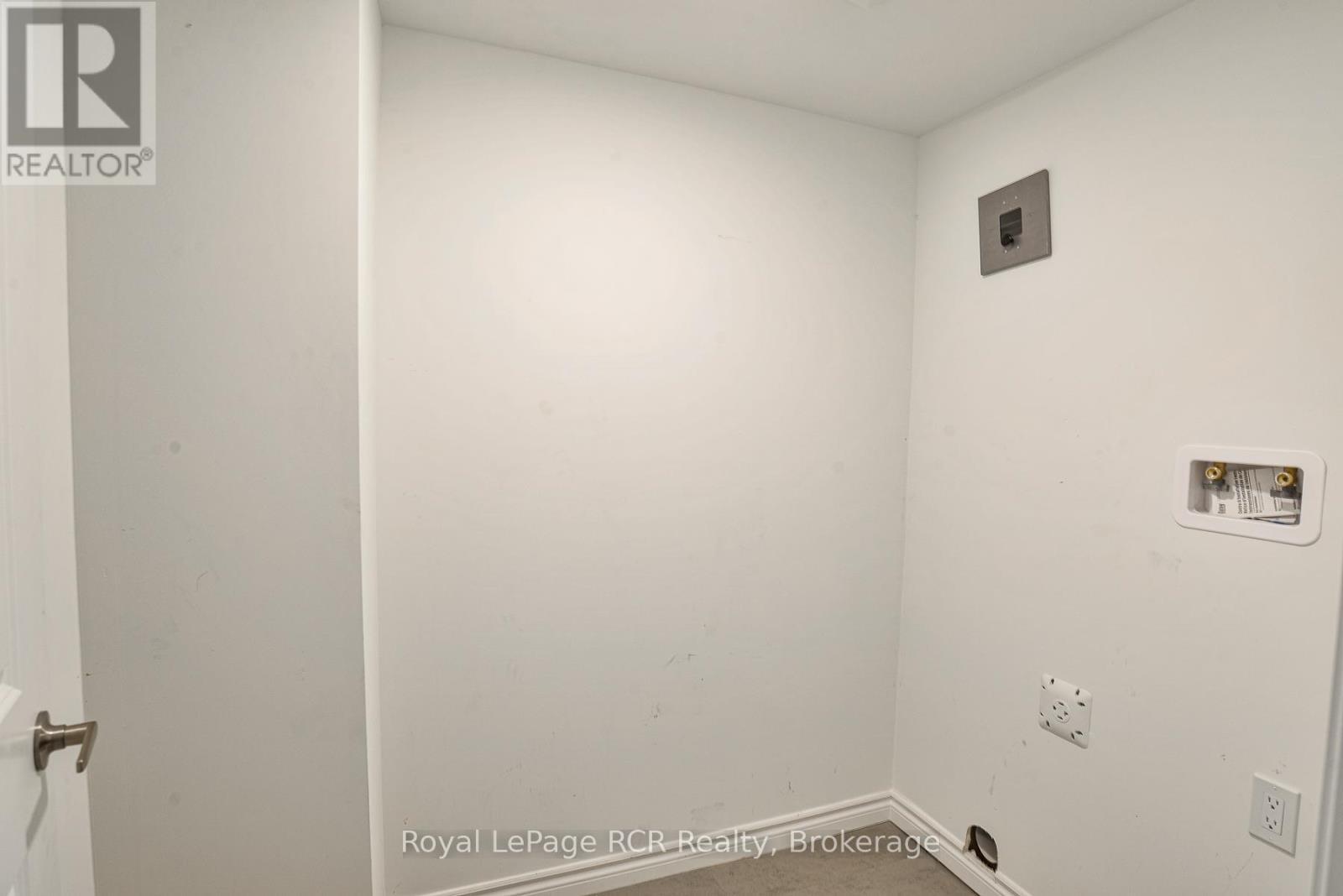 












27 WYN WOOD LANE

,
Orillia,




Ontario
L3V8P7


