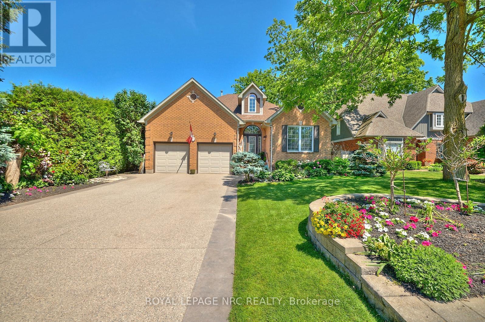 












7 SCOTTDALE COURT

,
Pelham (Fonthill),




Ontario
L0S1E3

