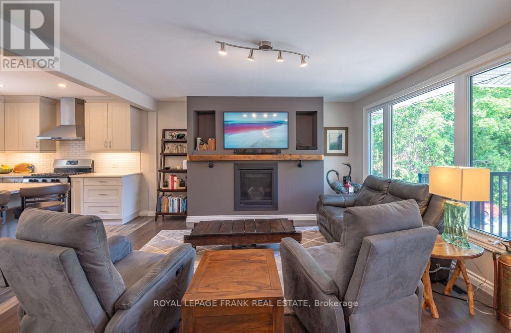 












1746 LAKEHURST ROAD

,
Trent Lakes,




Ontario
K0L1J0

