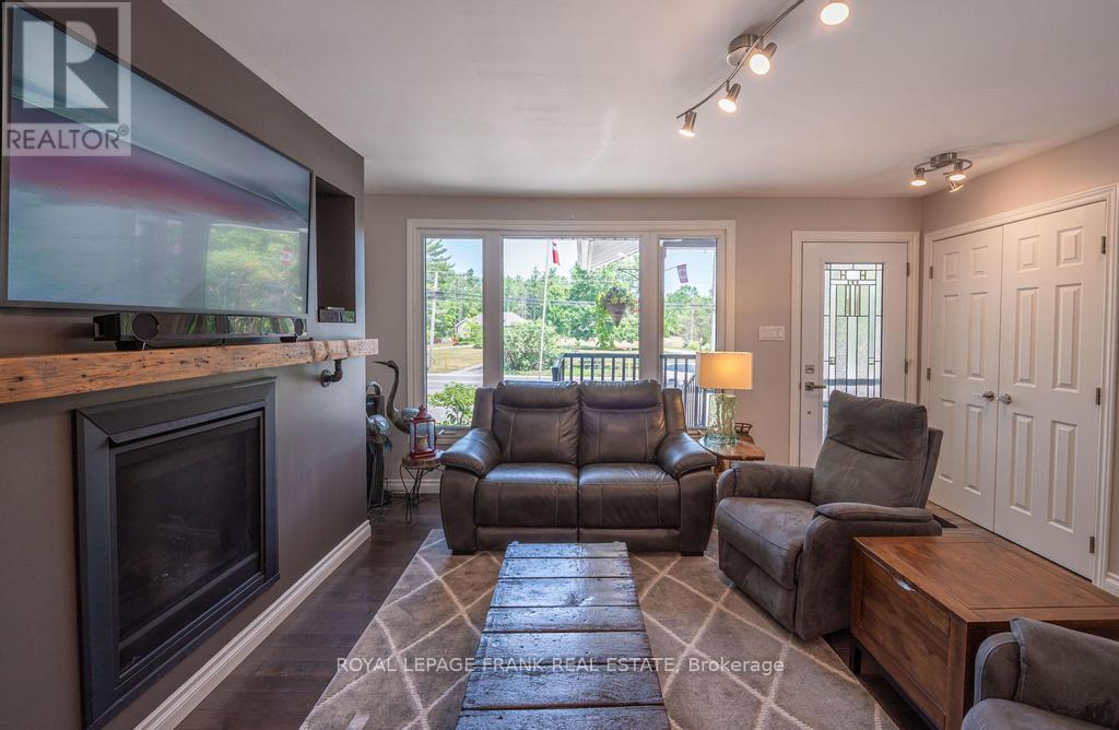 












1746 LAKEHURST ROAD

,
Trent Lakes,




Ontario
K0L1J0

