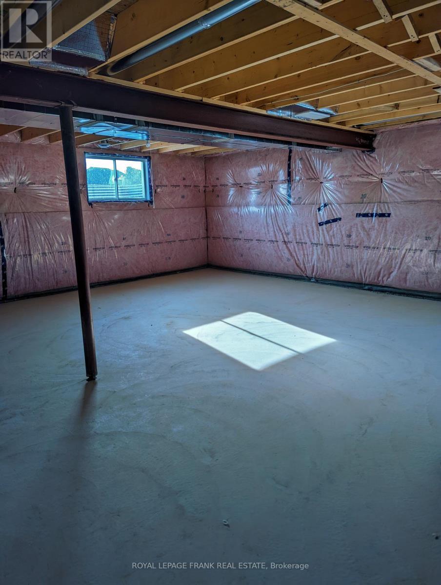 












508 JOSEPH GALE STREET

,
Cobourg,




Ontario
K9A3L4

