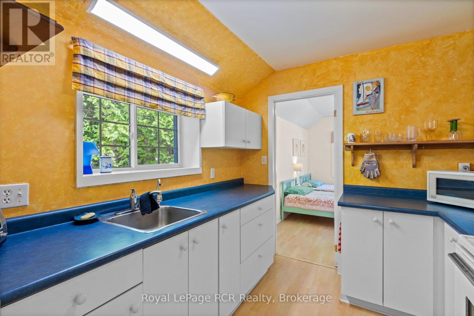 












115 ADELAIDE STREET

,
South Bruce Peninsula,




Ontario
N0H2T0

