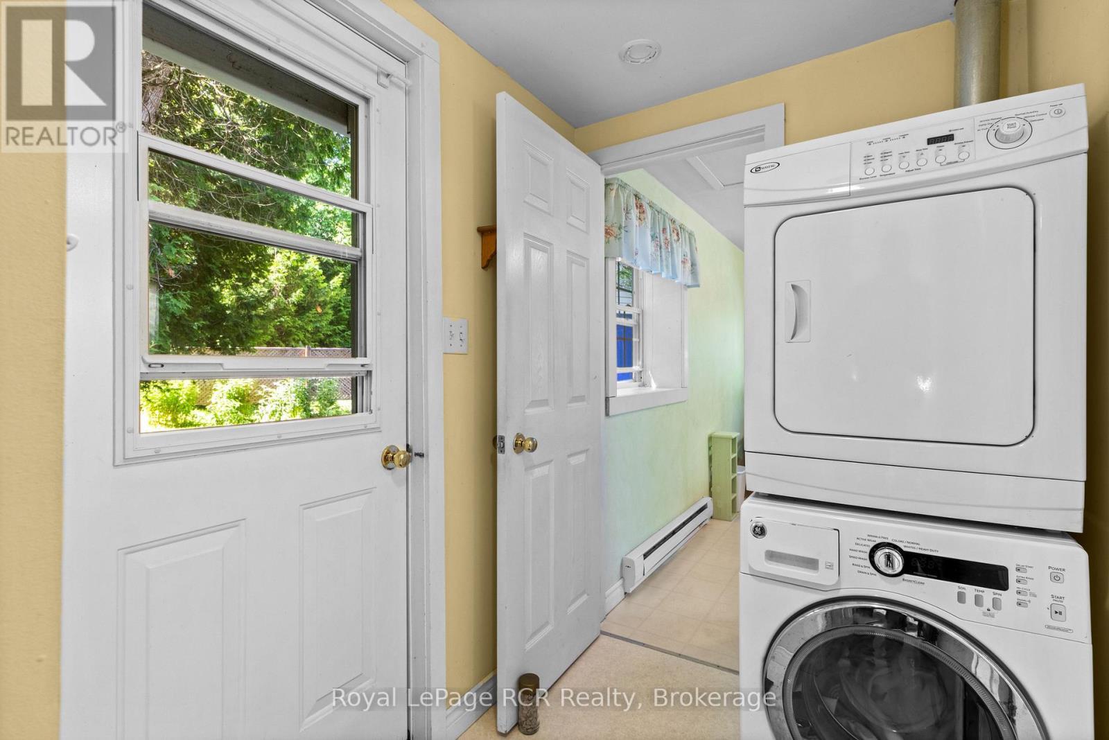 












115 ADELAIDE STREET

,
South Bruce Peninsula,




Ontario
N0H2T0

