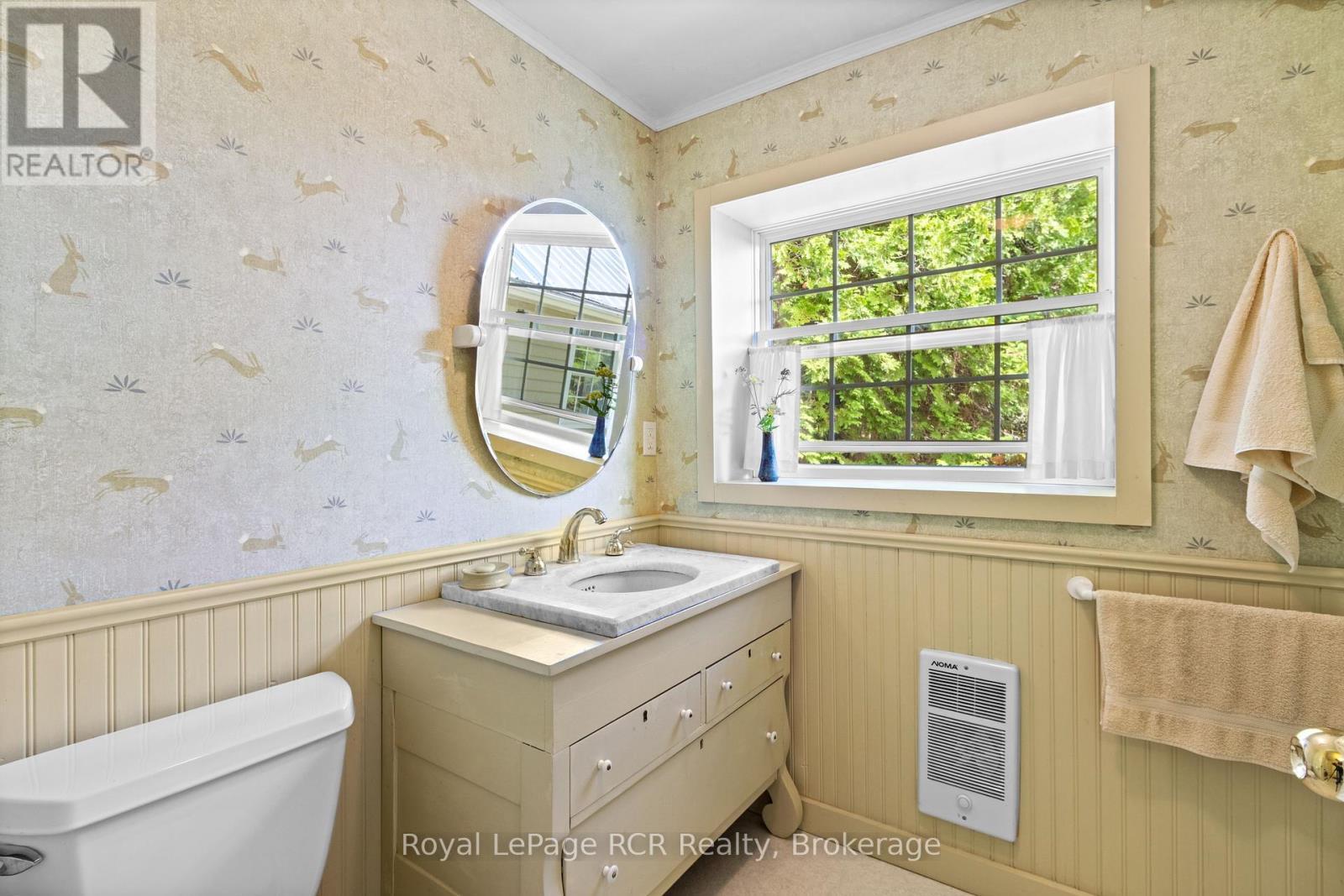 












115 ADELAIDE STREET

,
South Bruce Peninsula,




Ontario
N0H2T0

