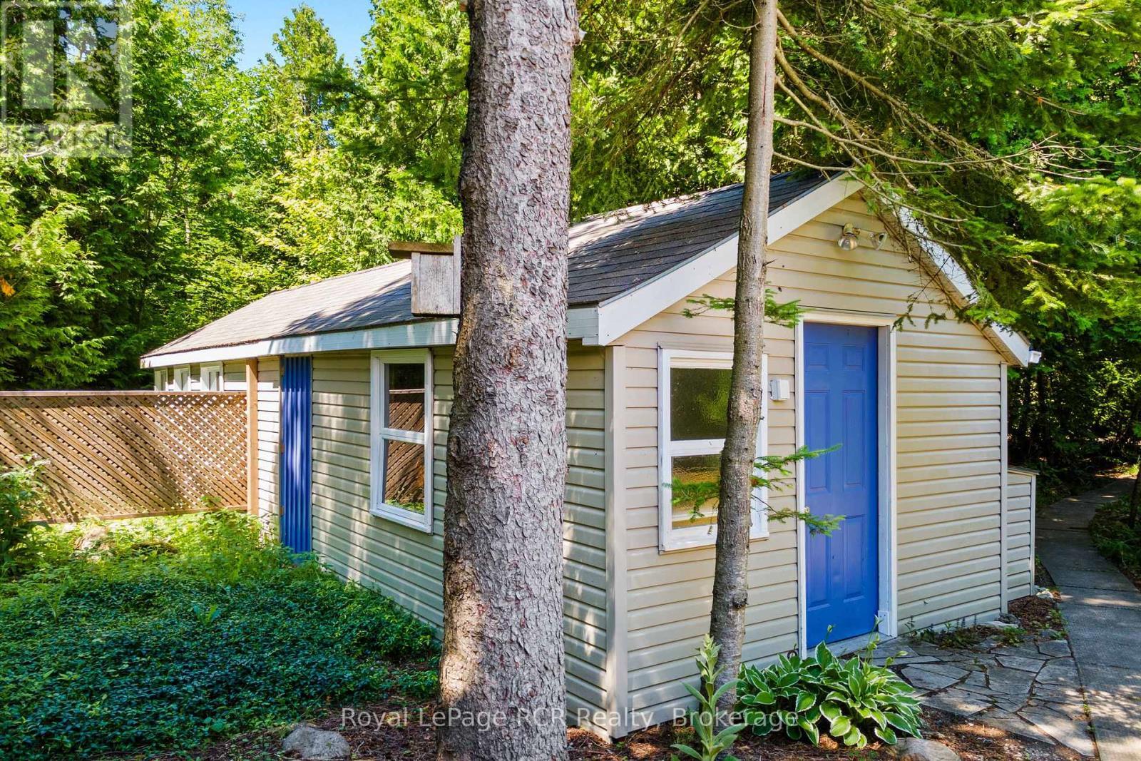 












115 ADELAIDE STREET

,
South Bruce Peninsula,




Ontario
N0H2T0

