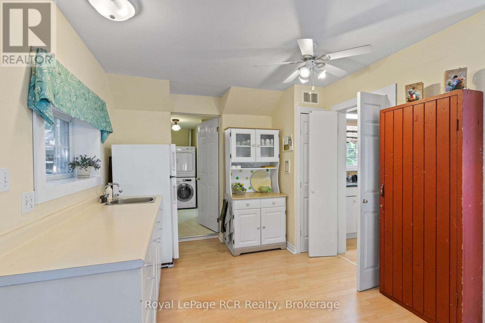 












115 ADELAIDE STREET

,
South Bruce Peninsula,




Ontario
N0H2T0

