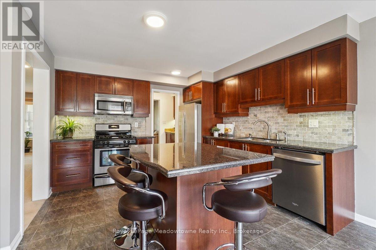 












661 SCOTT BOULEVARD

,
Milton (HA Harrison),




Ontario
L9T0P3

