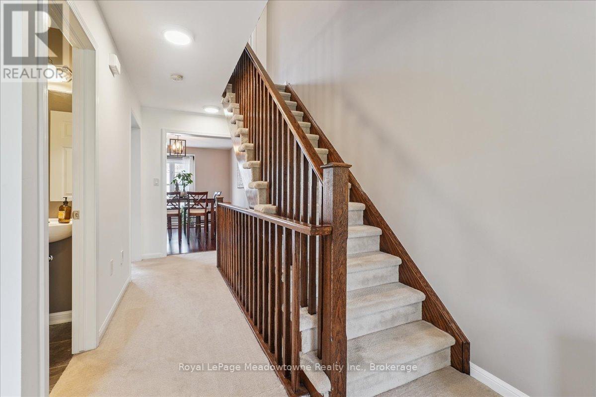 












661 SCOTT BOULEVARD

,
Milton (HA Harrison),




Ontario
L9T0P3

