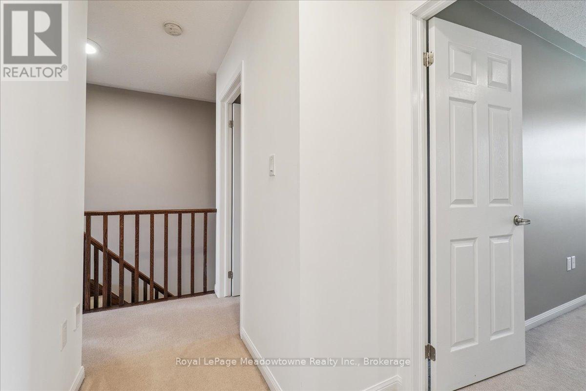 












661 SCOTT BOULEVARD

,
Milton (HA Harrison),




Ontario
L9T0P3

