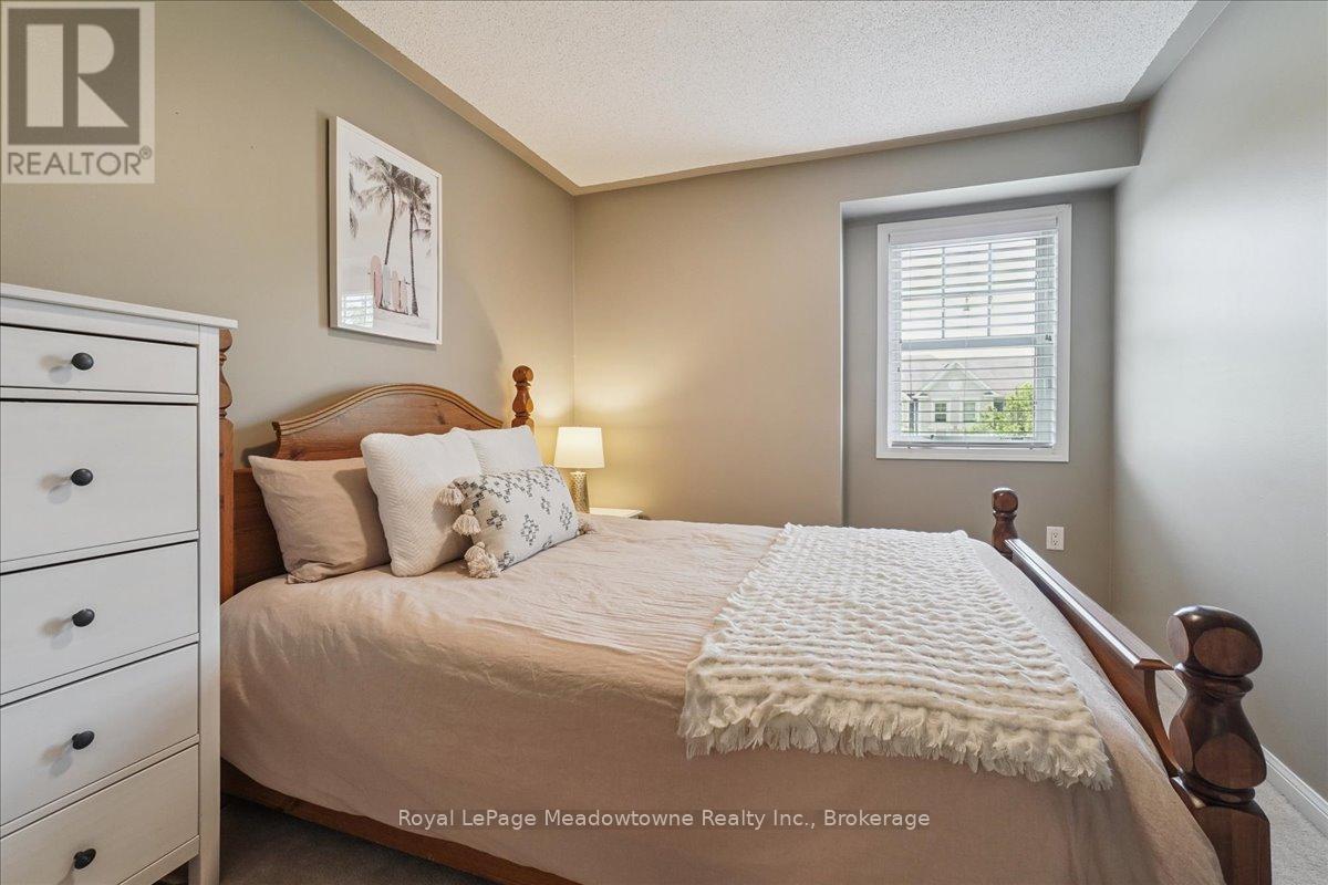 












661 SCOTT BOULEVARD

,
Milton (HA Harrison),




Ontario
L9T0P3

