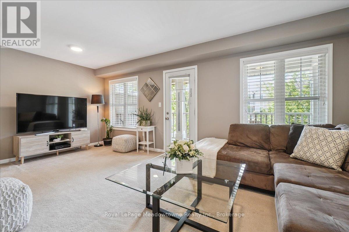 












661 SCOTT BOULEVARD

,
Milton (HA Harrison),




Ontario
L9T0P3

