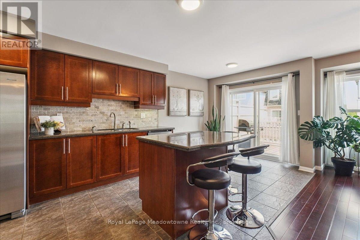 












661 SCOTT BOULEVARD

,
Milton (HA Harrison),




Ontario
L9T0P3

