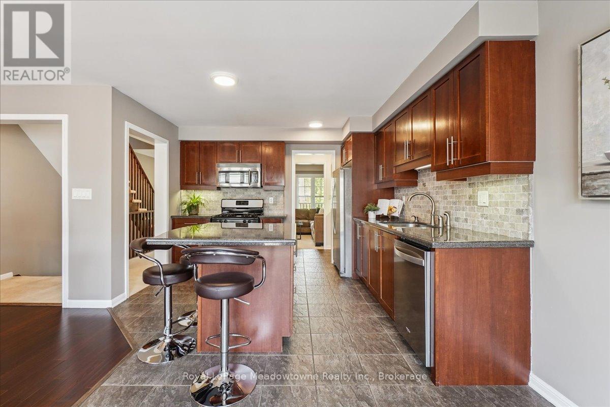 












661 SCOTT BOULEVARD

,
Milton (HA Harrison),




Ontario
L9T0P3

