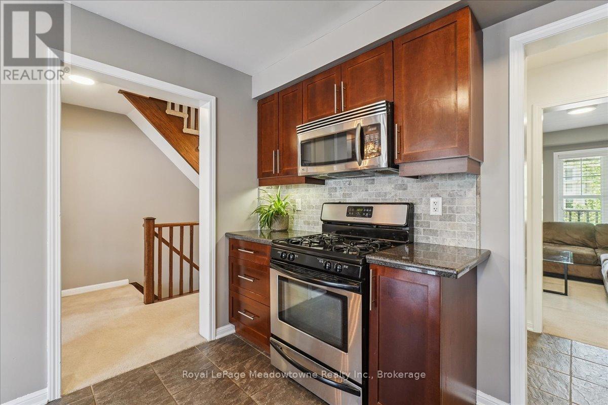 












661 SCOTT BOULEVARD

,
Milton (HA Harrison),




Ontario
L9T0P3

