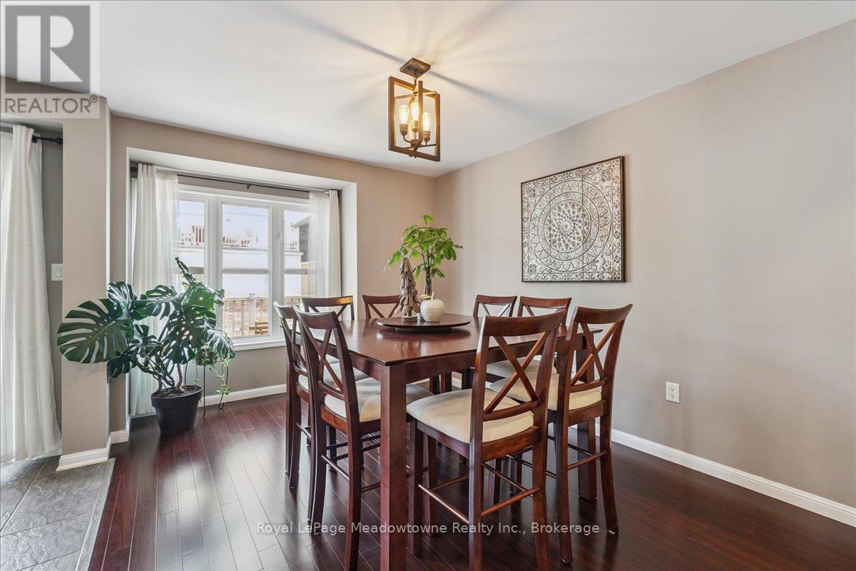 












661 SCOTT BOULEVARD

,
Milton (HA Harrison),




Ontario
L9T0P3

