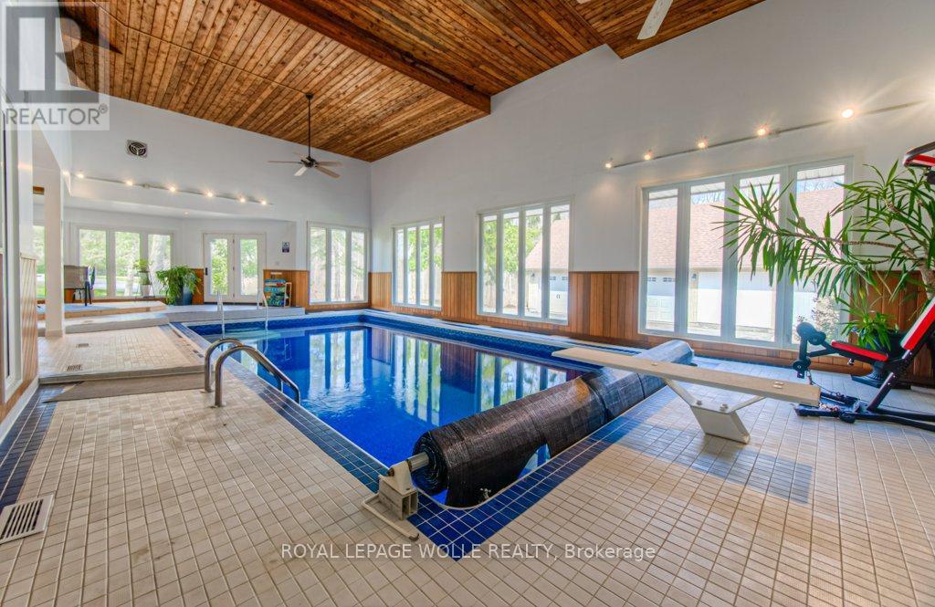 












2229 HERRGOTT ROAD

,
Wellesley,




Ontario
N0B2M0

