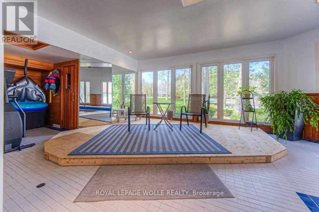 












2229 HERRGOTT ROAD

,
Wellesley,




Ontario
N0B2M0

